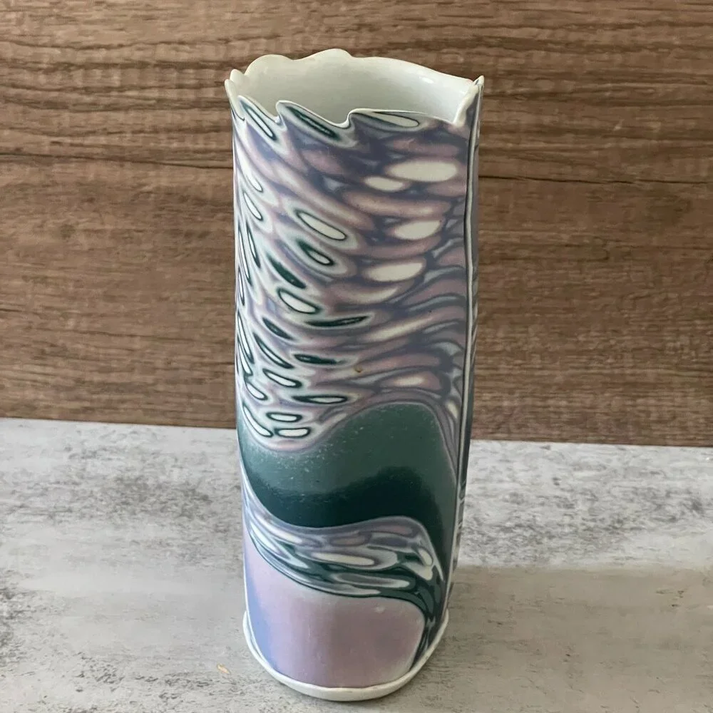 Naomi Lindenfeld Studio Art Pottery VT Oval Purple Swirl Handcrafted Vase 7.5